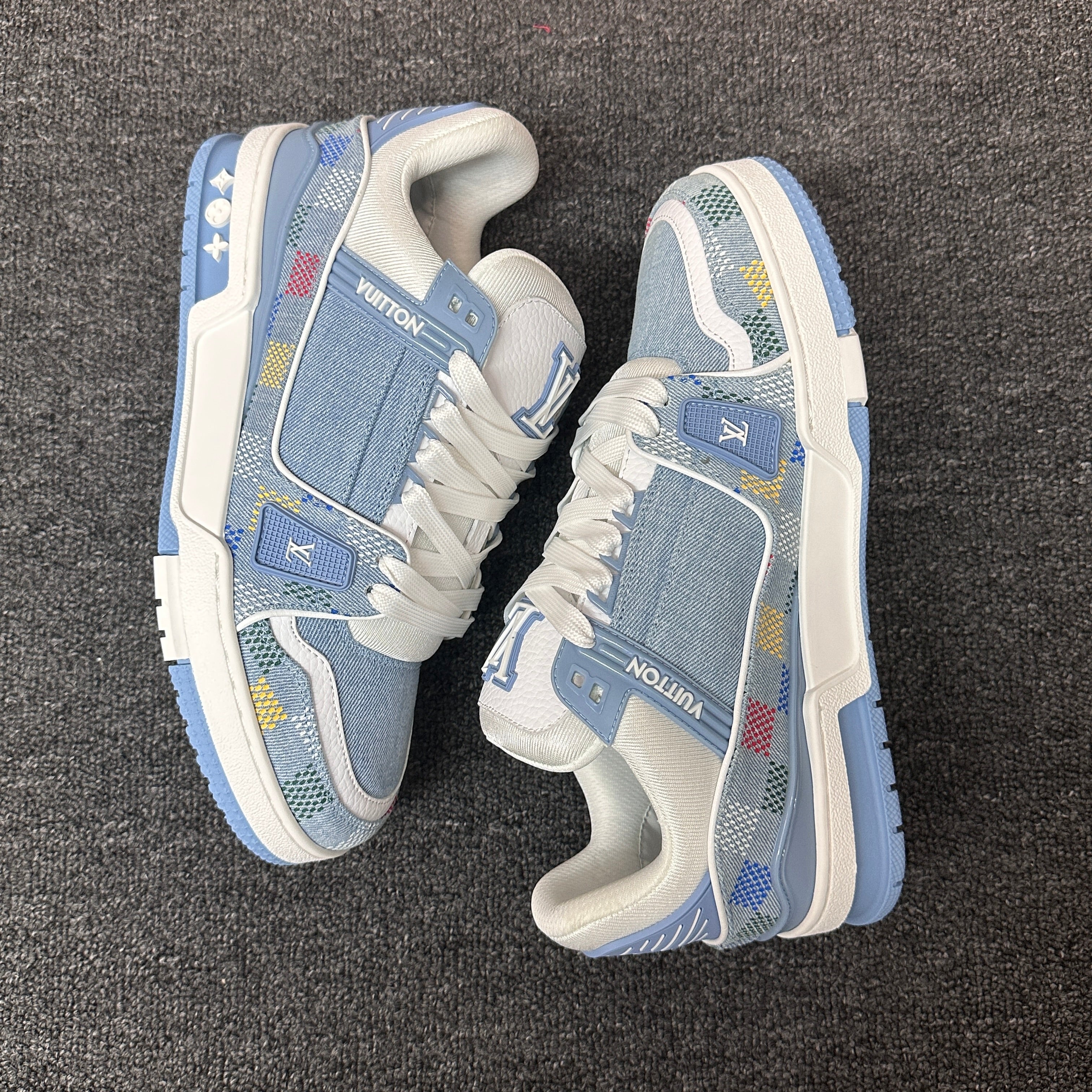 LOUIS VUITTON Trainer blue