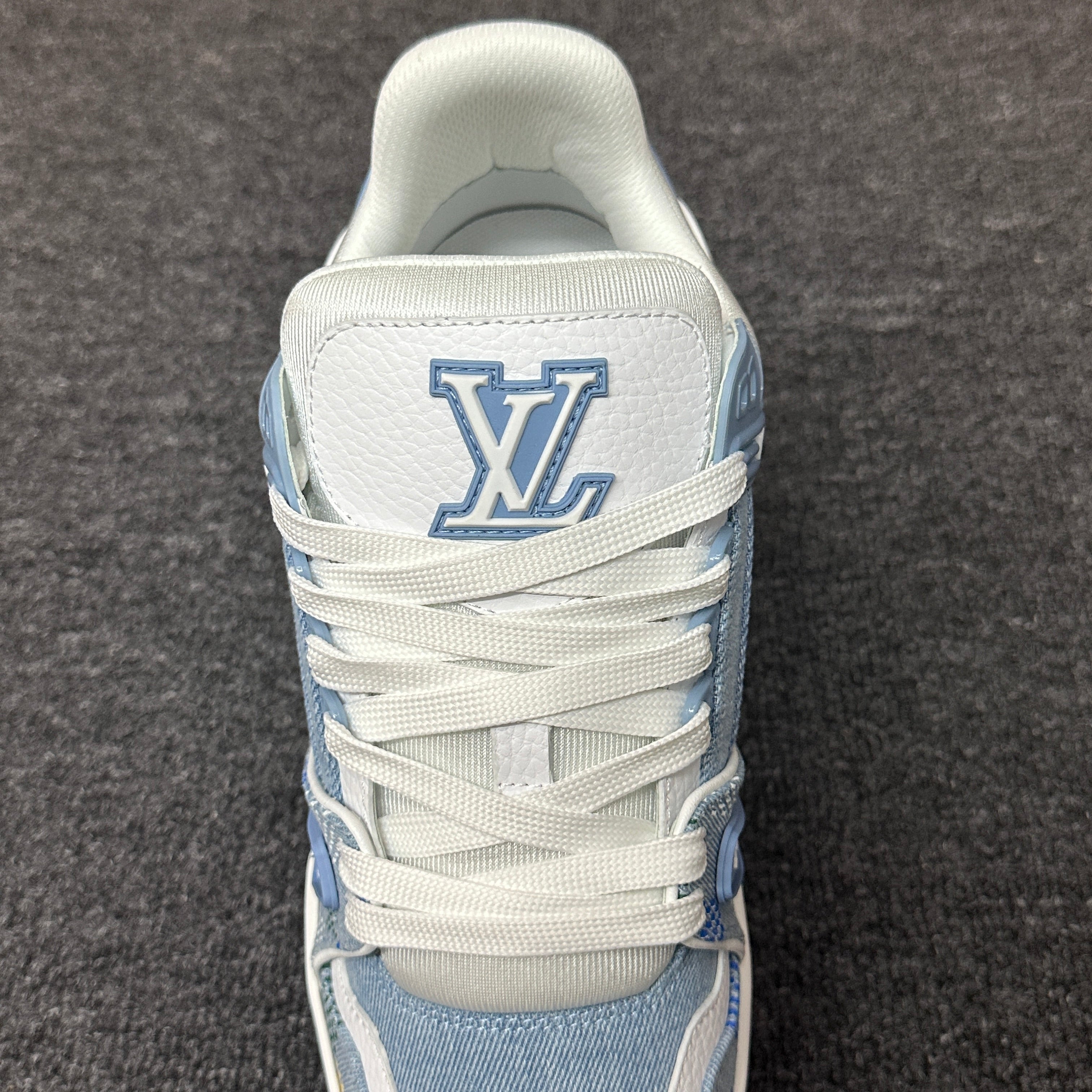 LOUIS VUITTON Trainer blue