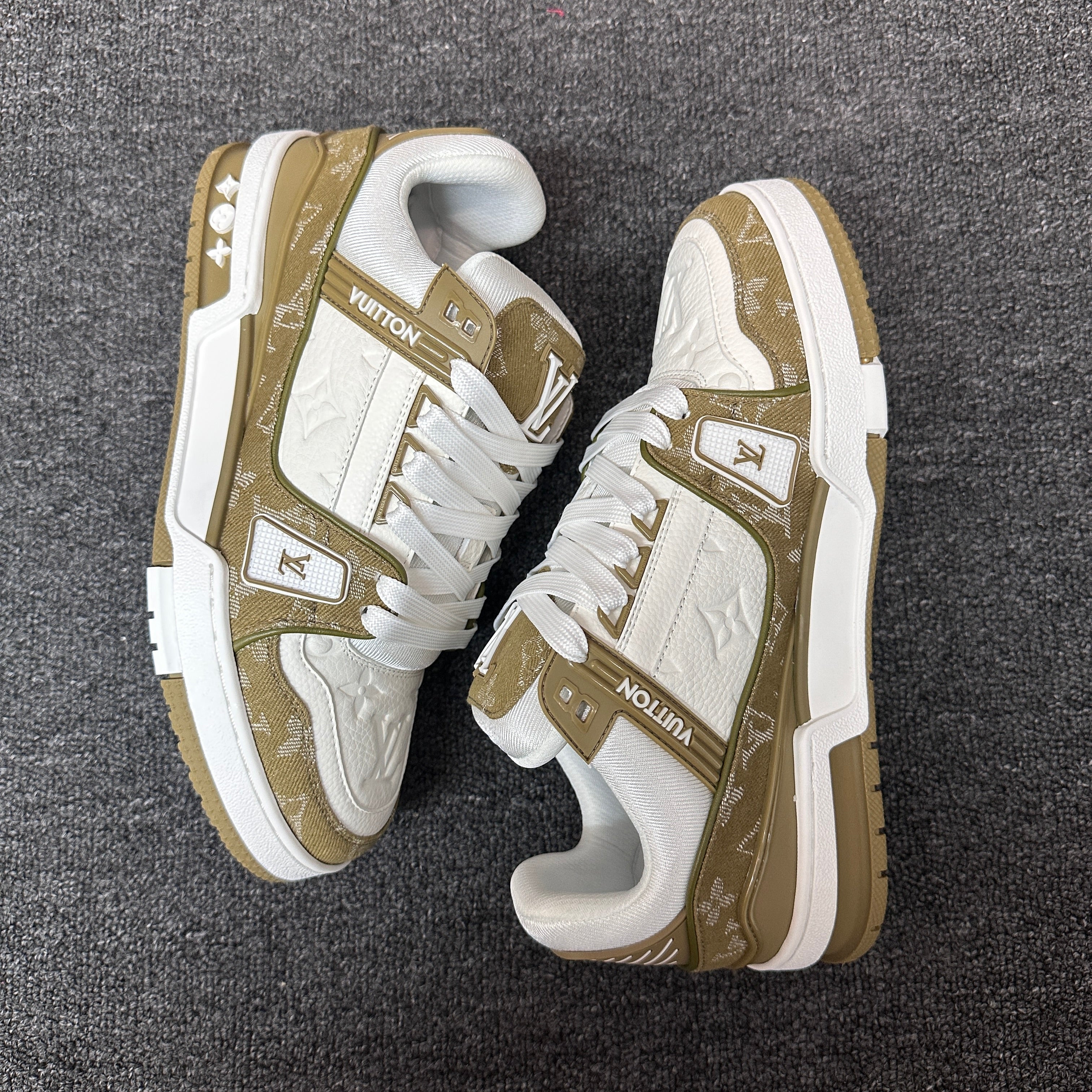 LOUIS VUITTON Trainer Beige Brown