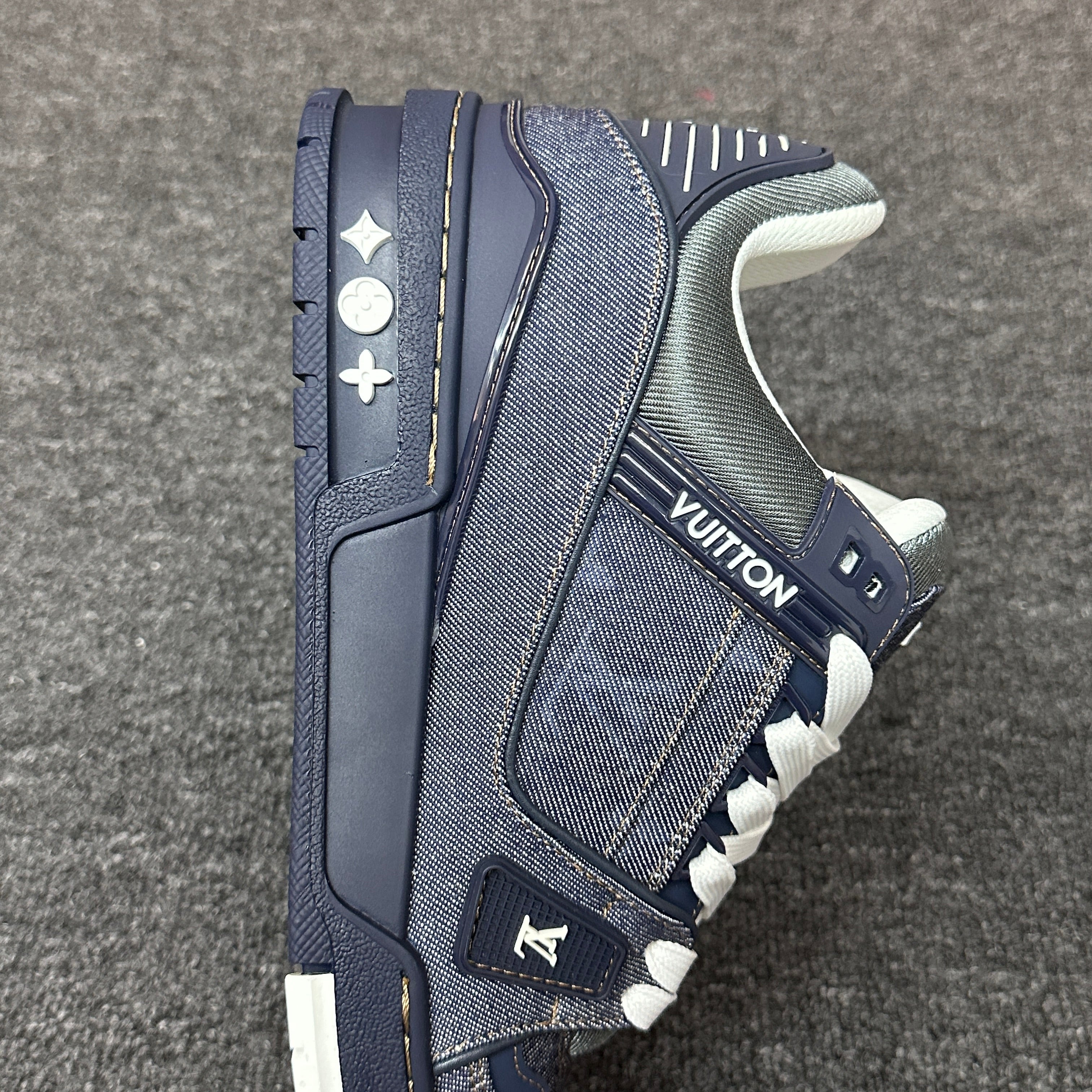 LOUIS VUITTON Trainer Navy Blue