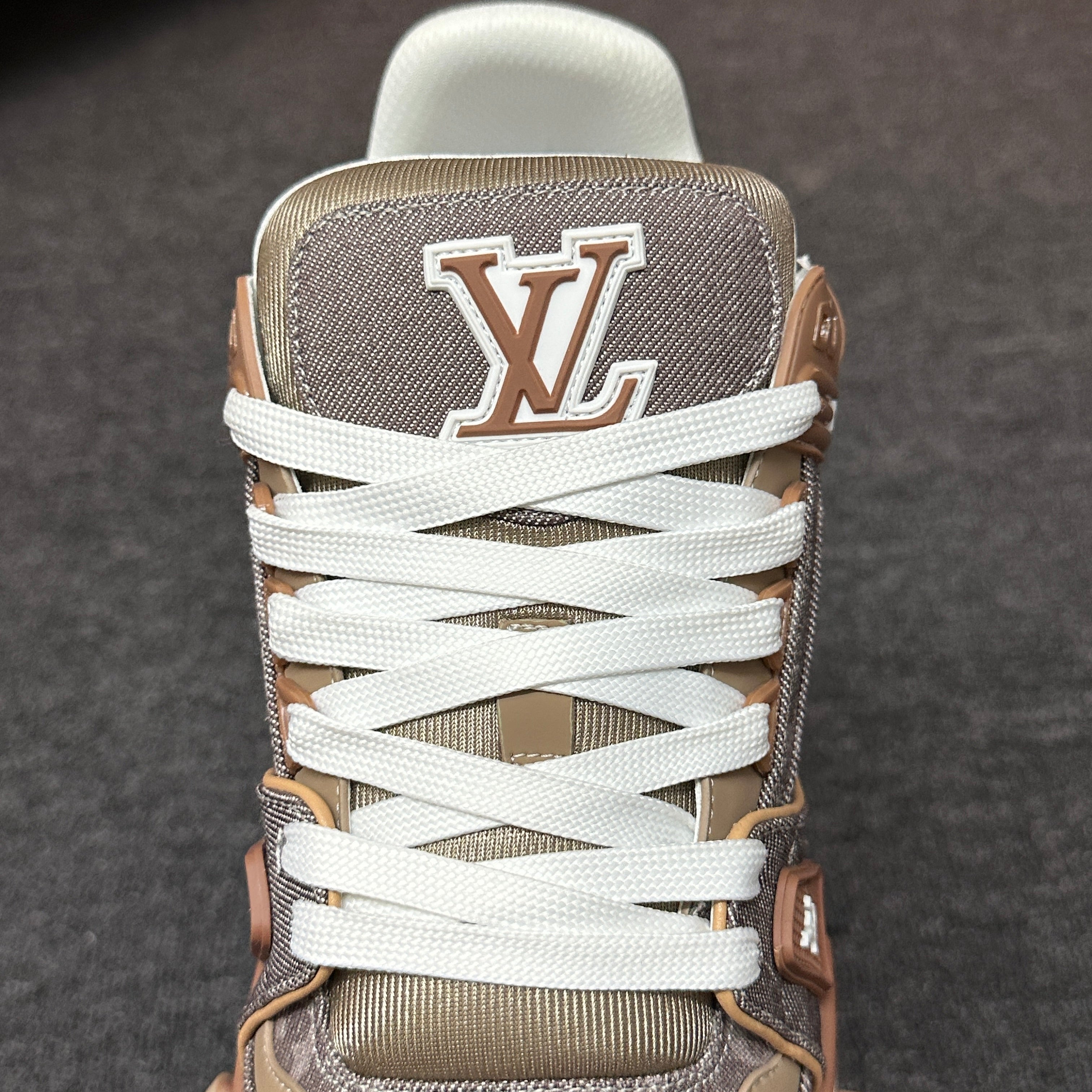LOUIS VUITTON Trainer Brown