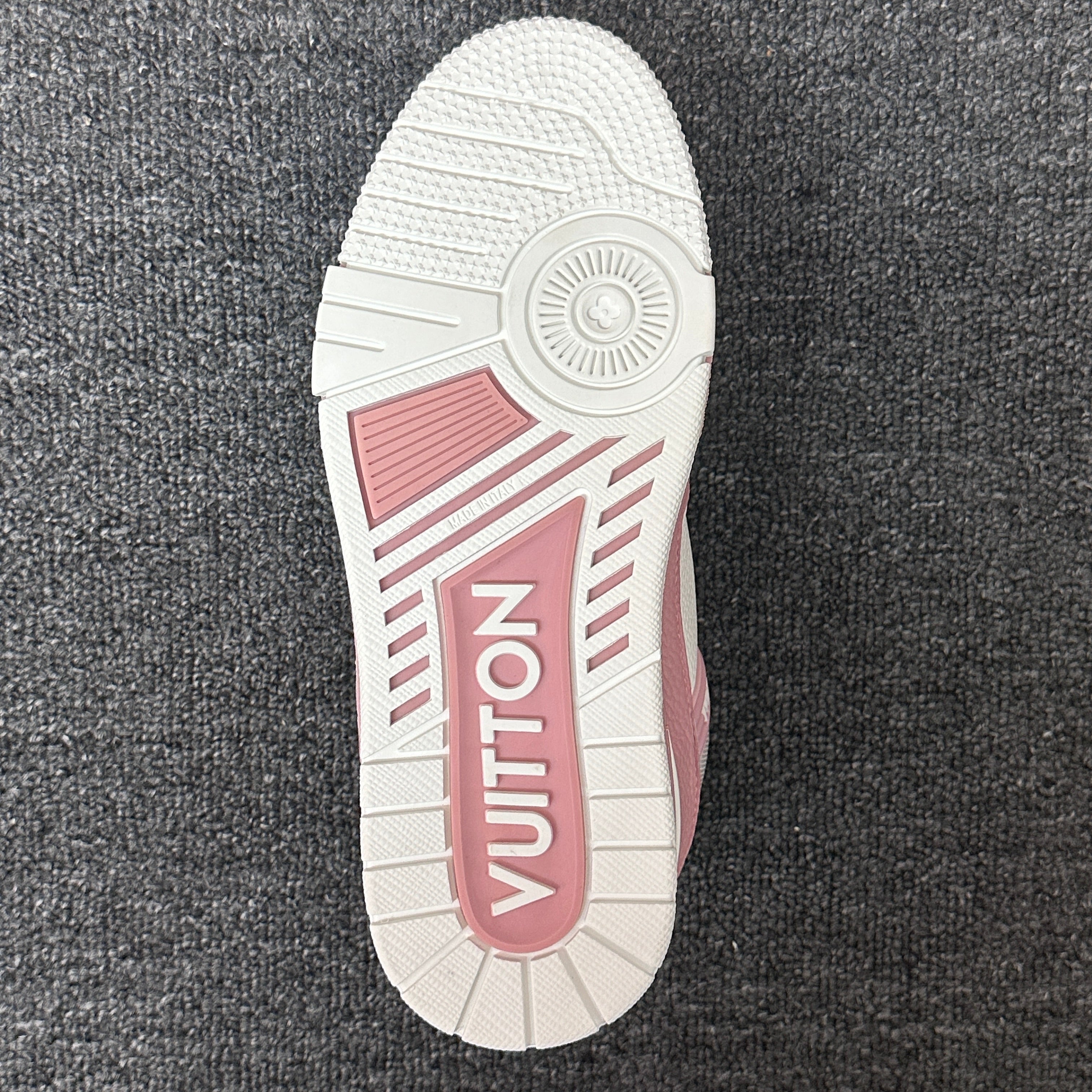 LOUIS VUITTON Trainer WHITE POWDER