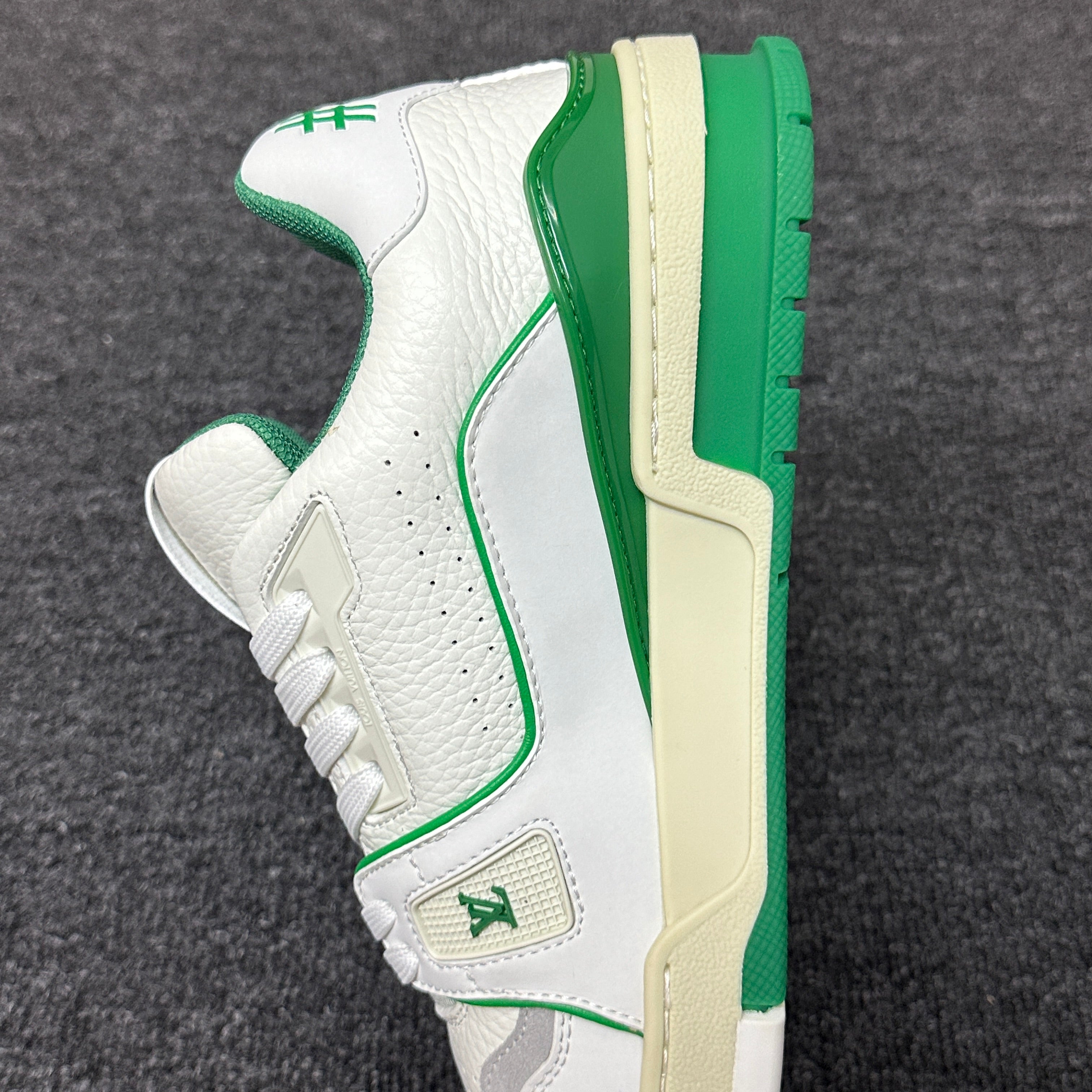 LOUIS VUITTON Trainer WHITE-GREEN
