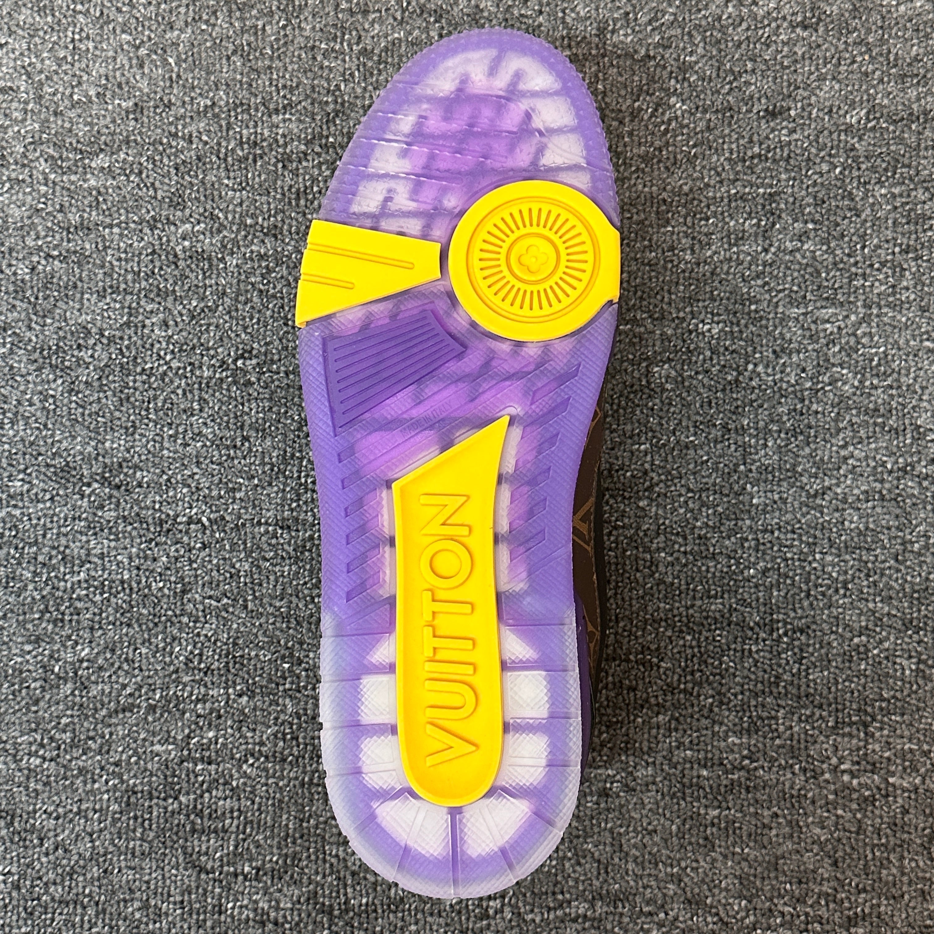 LOUIS VUITTON Trainer PURPLE LAKERS