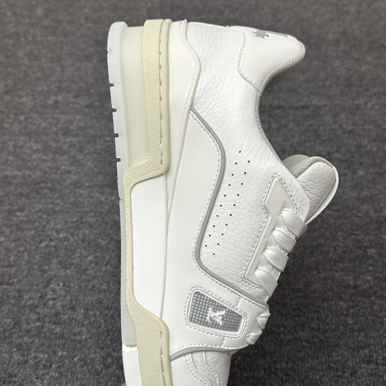 LOUIS VUITTON Trainer White denim