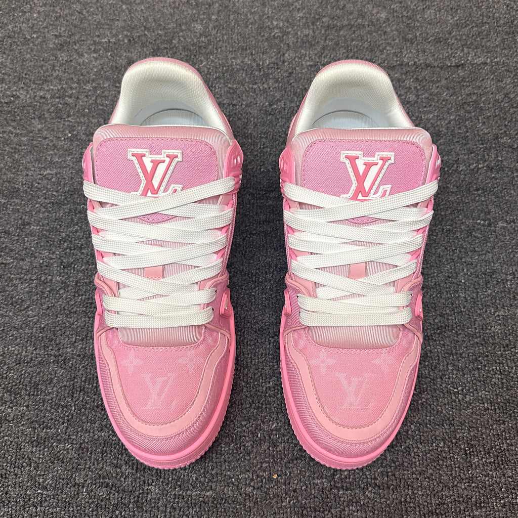 LOUIS VUITTON Trainer Powder