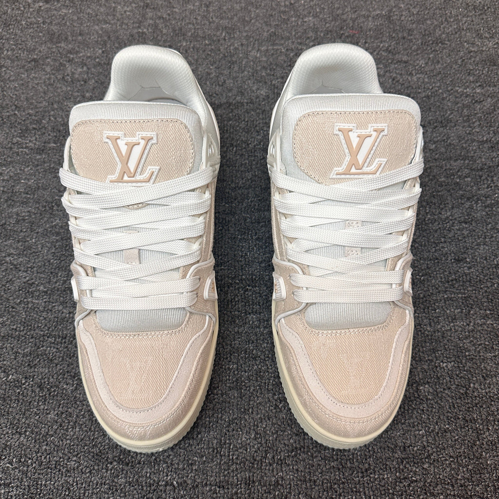 LOUIS VUITTON Trainer white rice