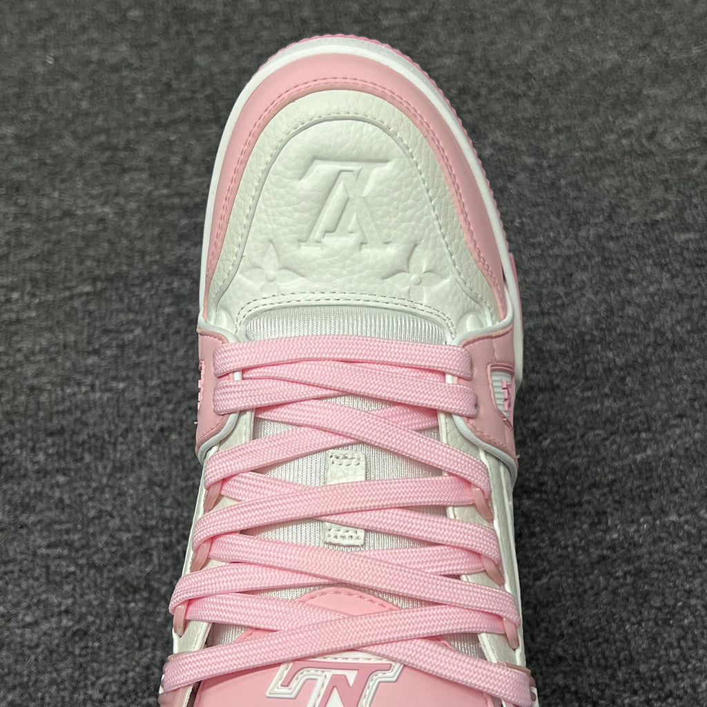 LOUIS VUITTON Trainer White powder