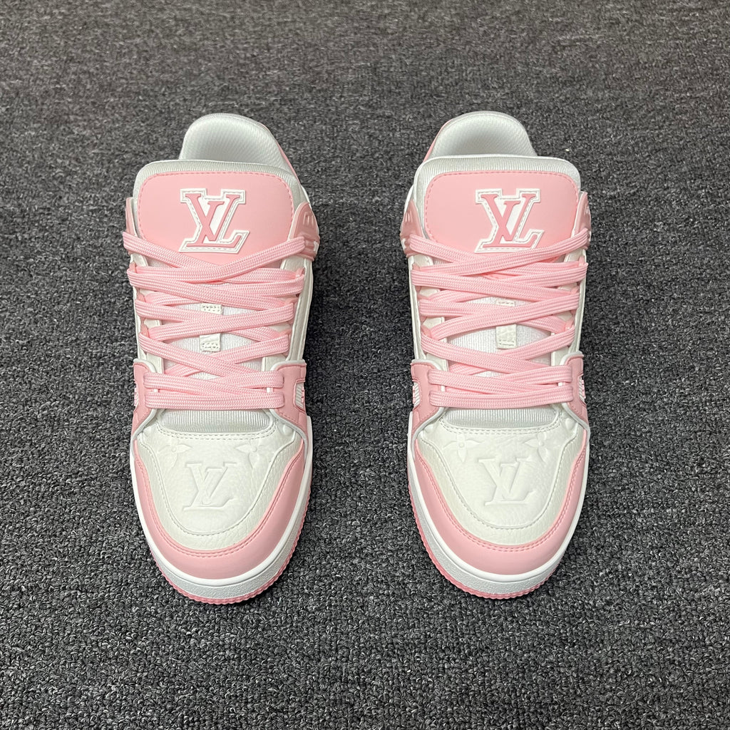 LOUIS VUITTON Trainer White powder
