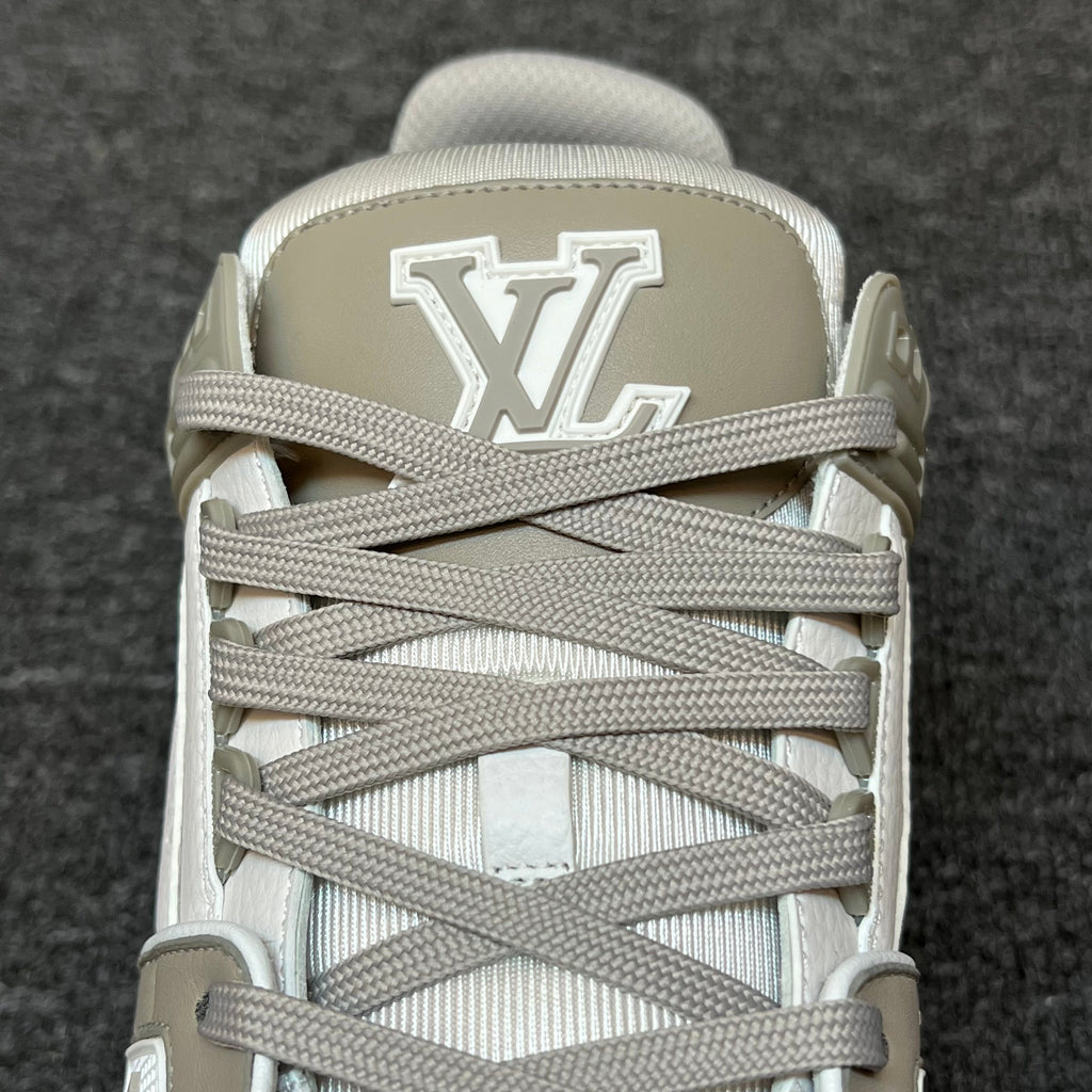LOUIS VUITTON TrainerWhite grey