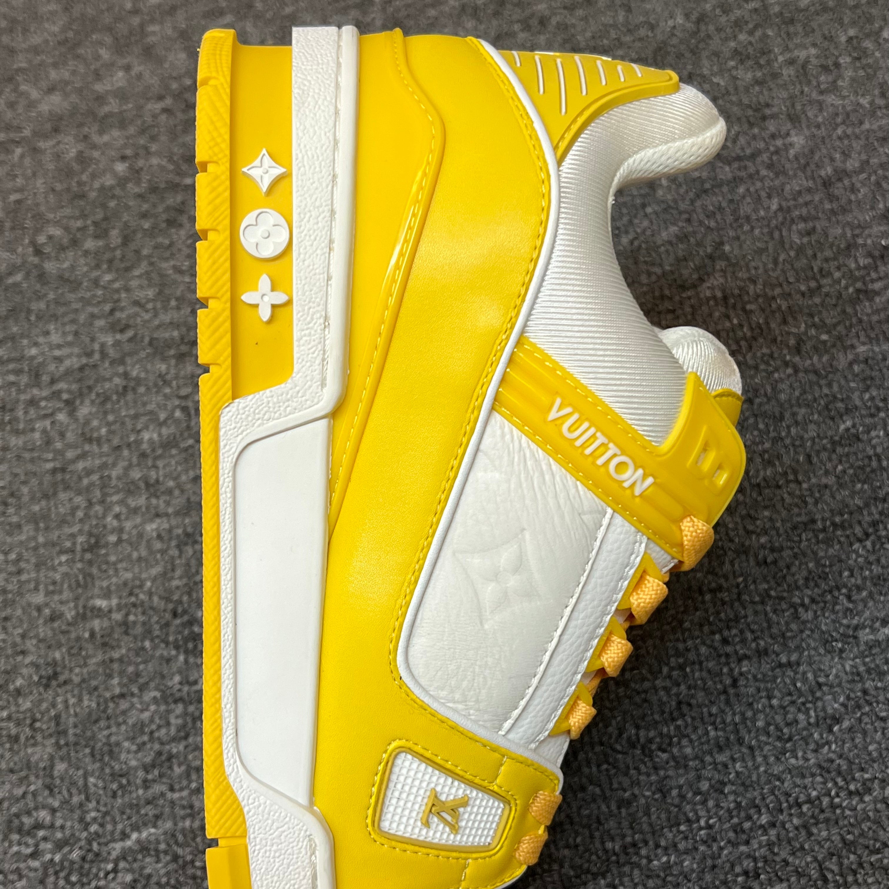 LOUIS VUITTON Trainer White Yellow