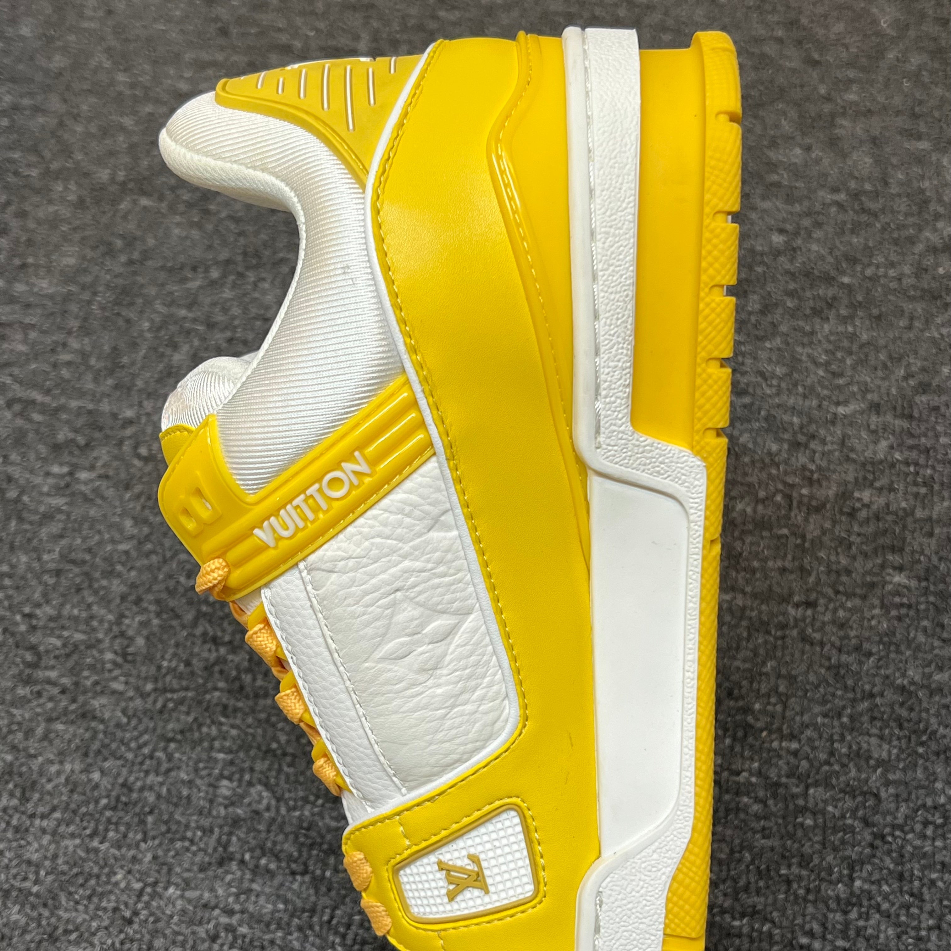 LOUIS VUITTON Trainer White Yellow