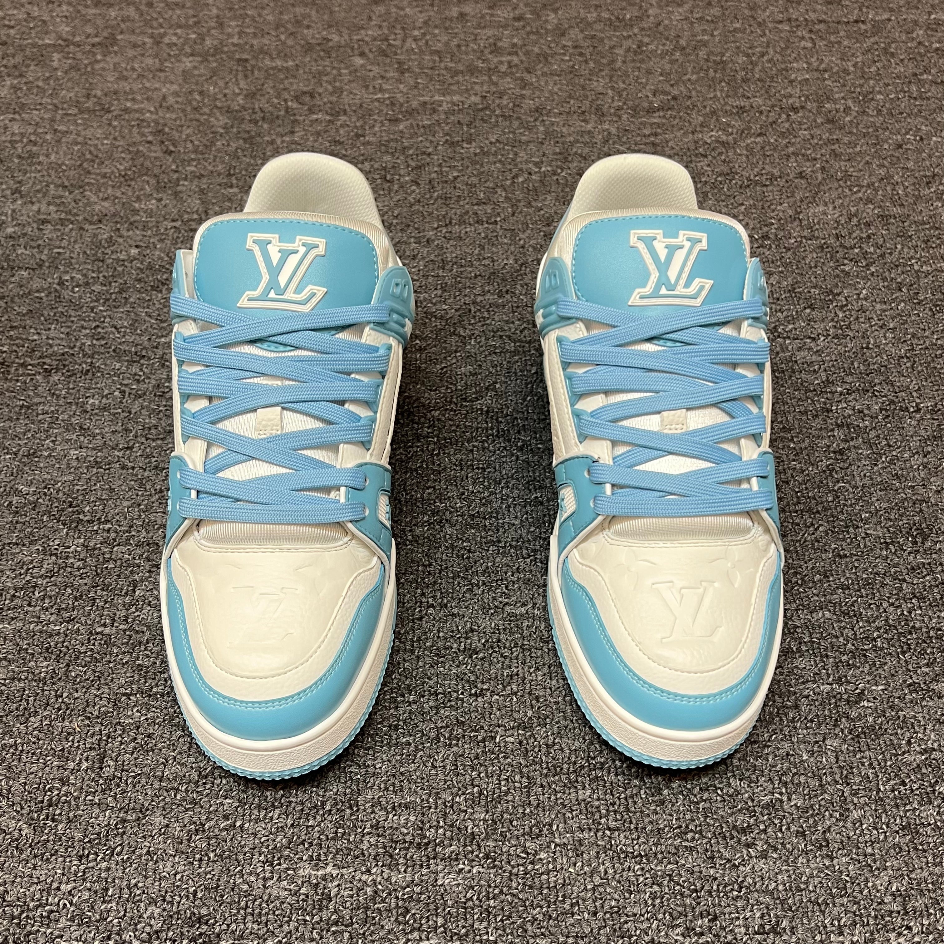 LOUIS VUITTON Trainer White White-blue