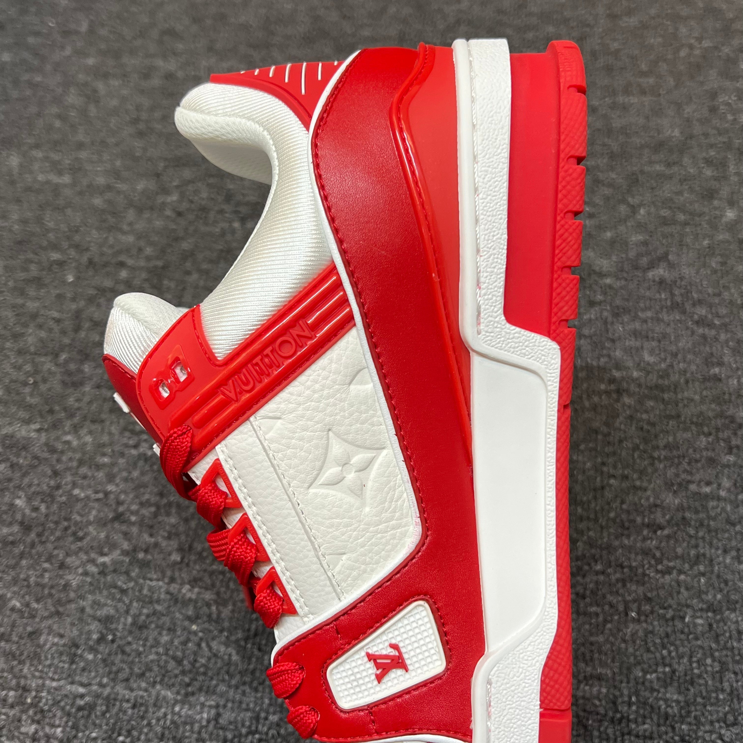 LOUIS VUITTON Trainer White White-red