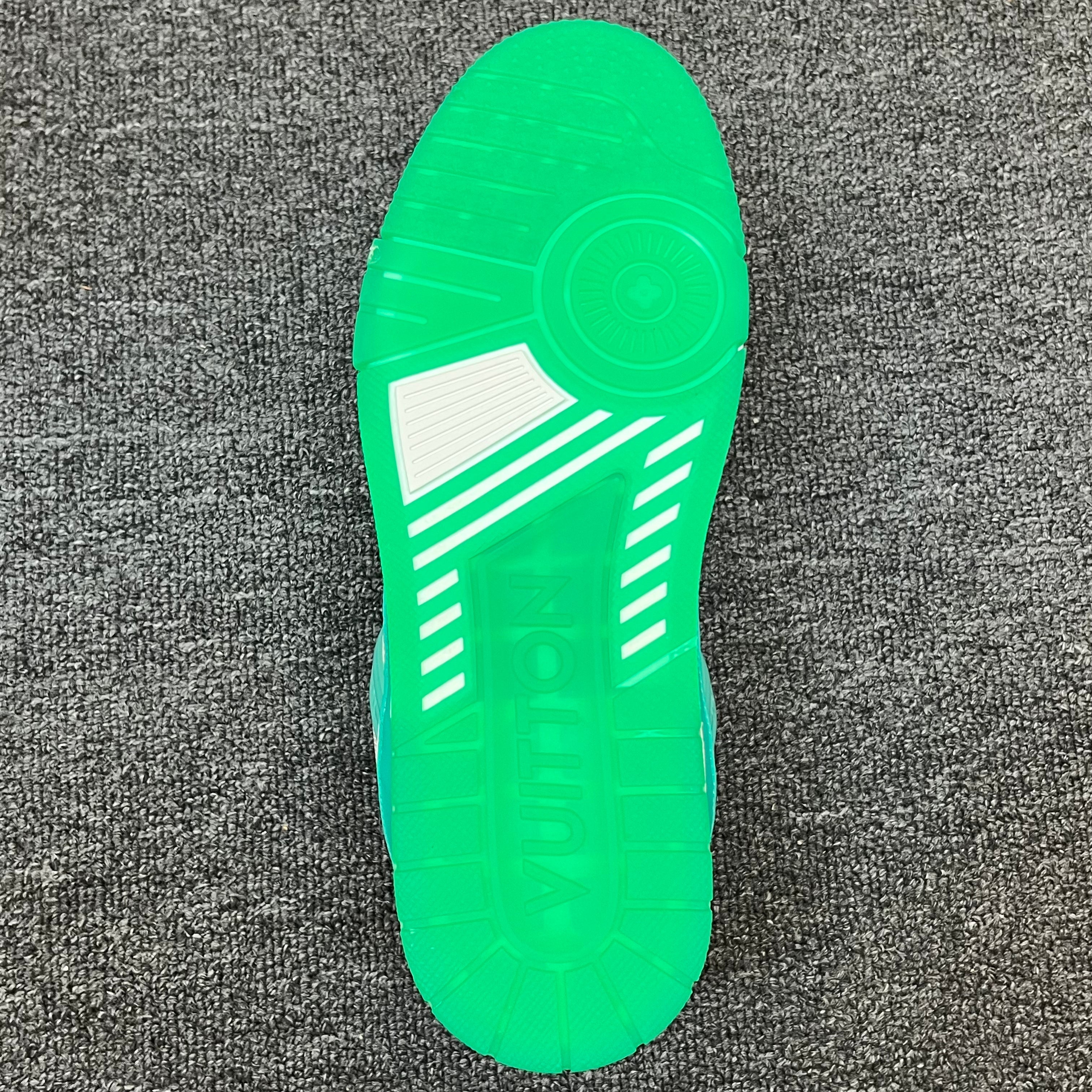 LOUIS VUITTON TrainerWhite White light blue