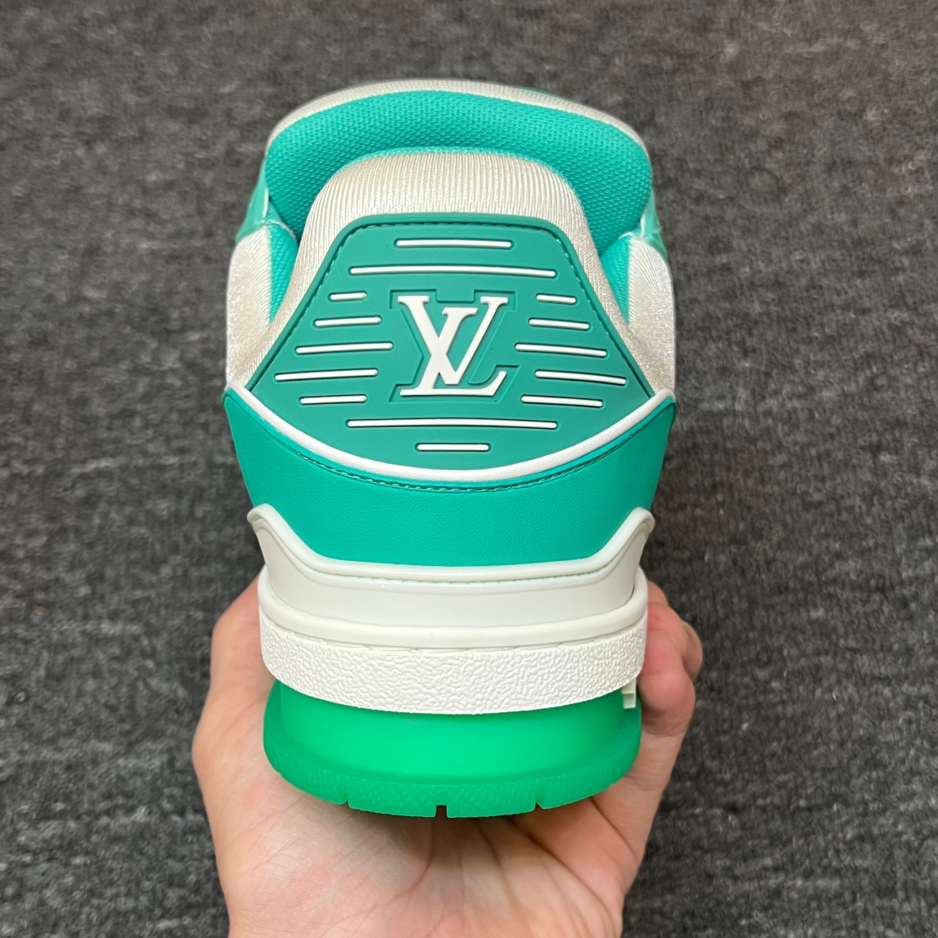 LOUIS VUITTON TrainerWhite White light blue