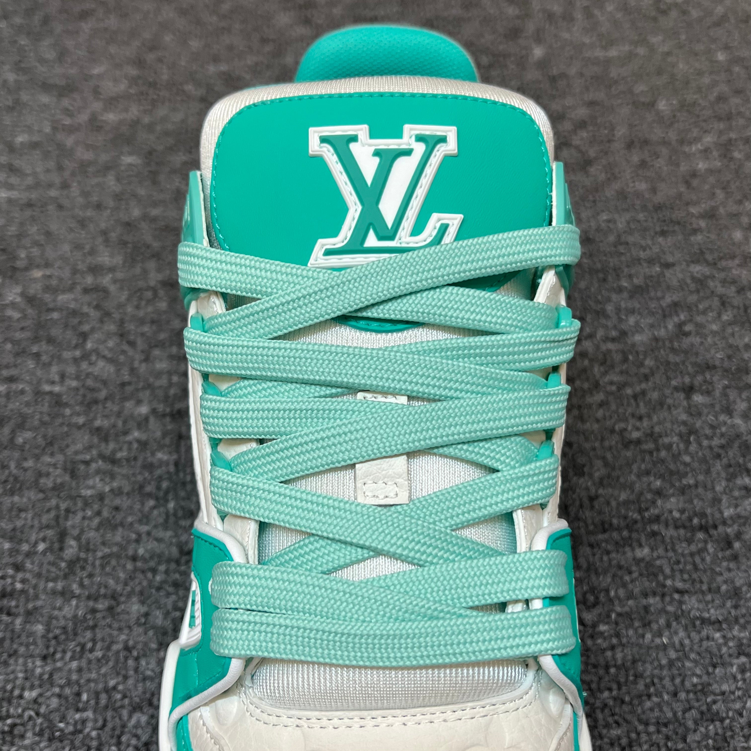 LOUIS VUITTON TrainerWhite White light blue