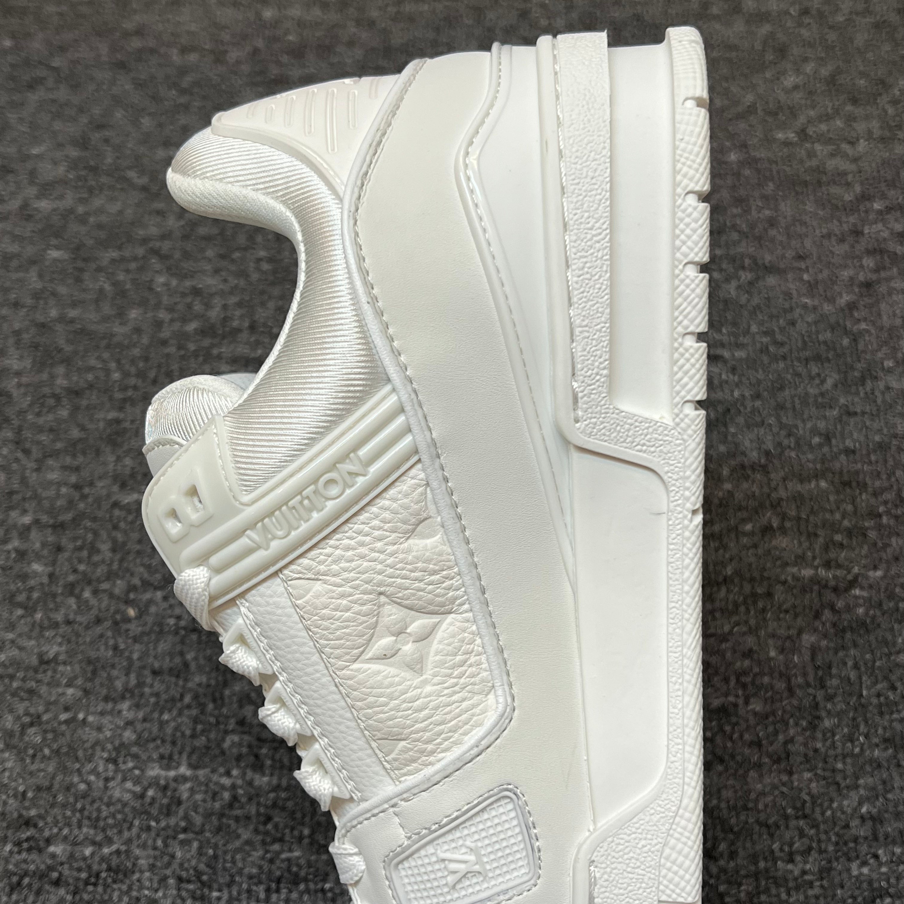 LOUIS VUITTON TrainerWhite White