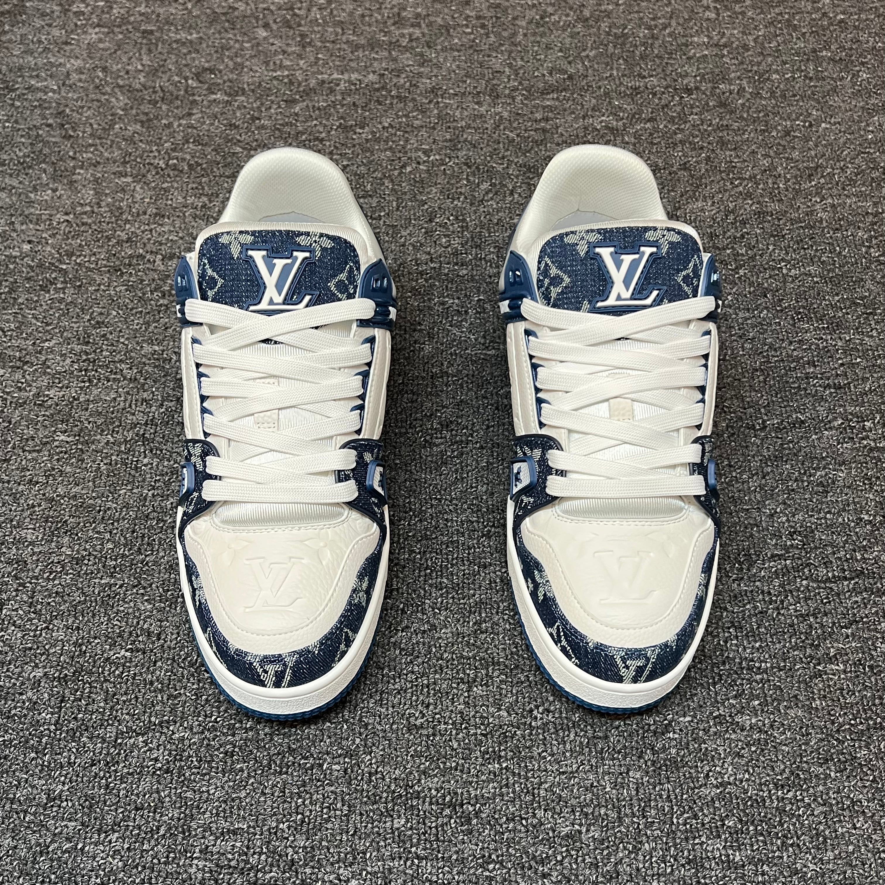 LOUIS VUITTON Trainer navy