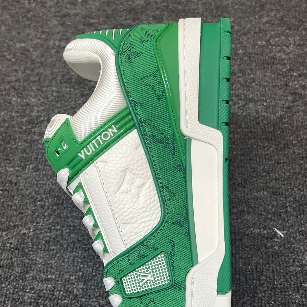 LOUIS VUITTON Trainer White green