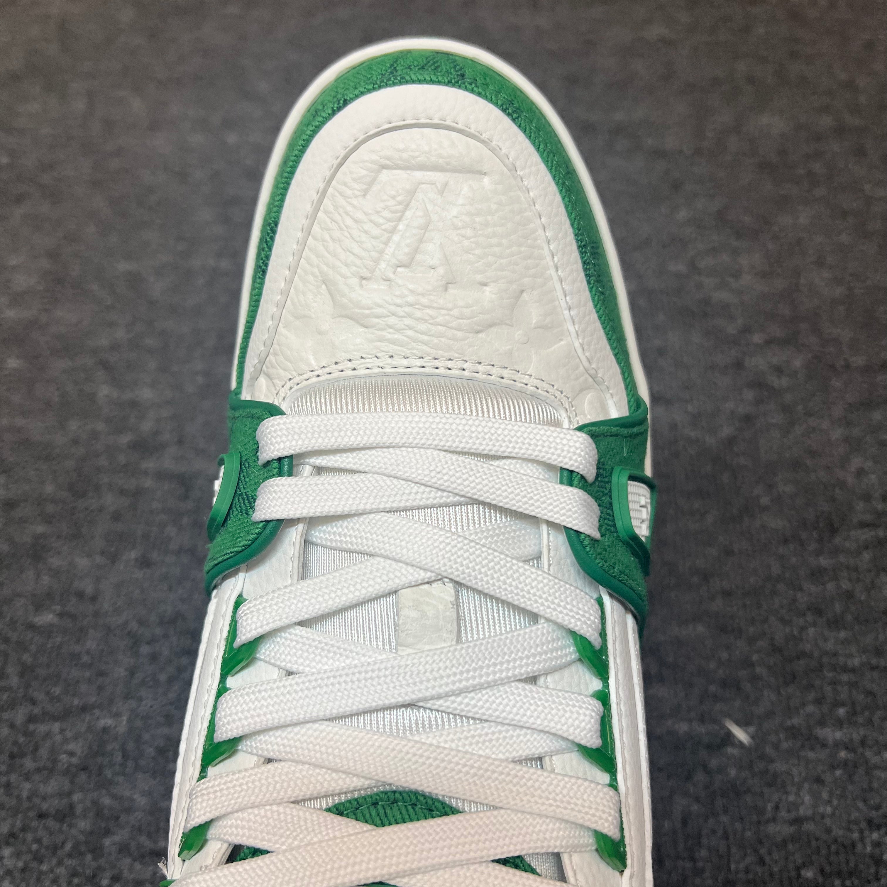 LOUIS VUITTON Trainer White green