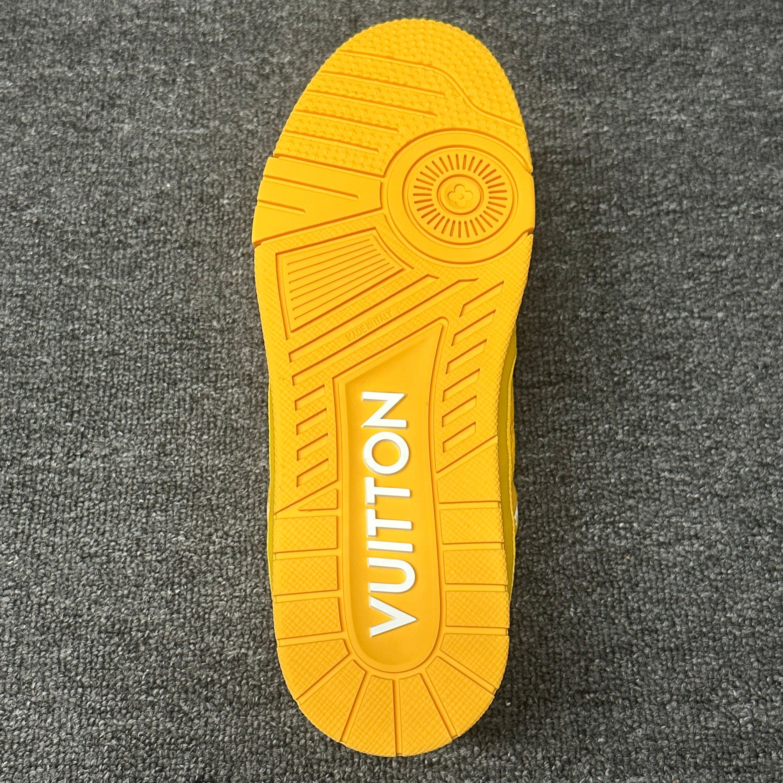 LOUIS VUITTON Trainer yellow