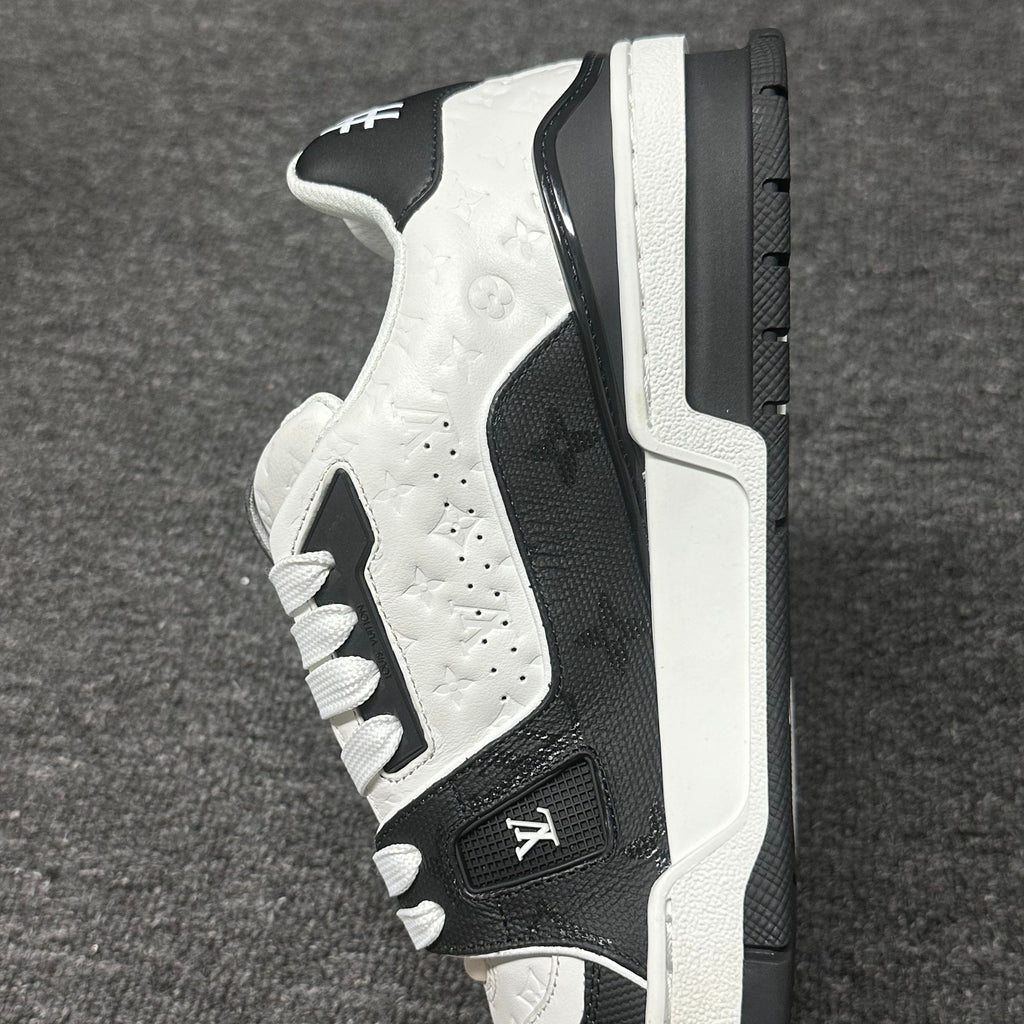 LOUIS VUITTON BOARD SKATES black and white