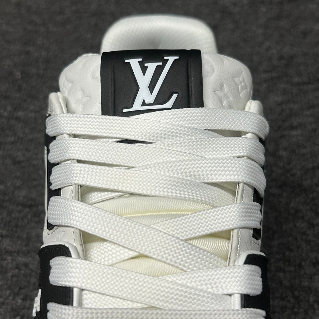 LOUIS VUITTON BOARD SKATES black and white