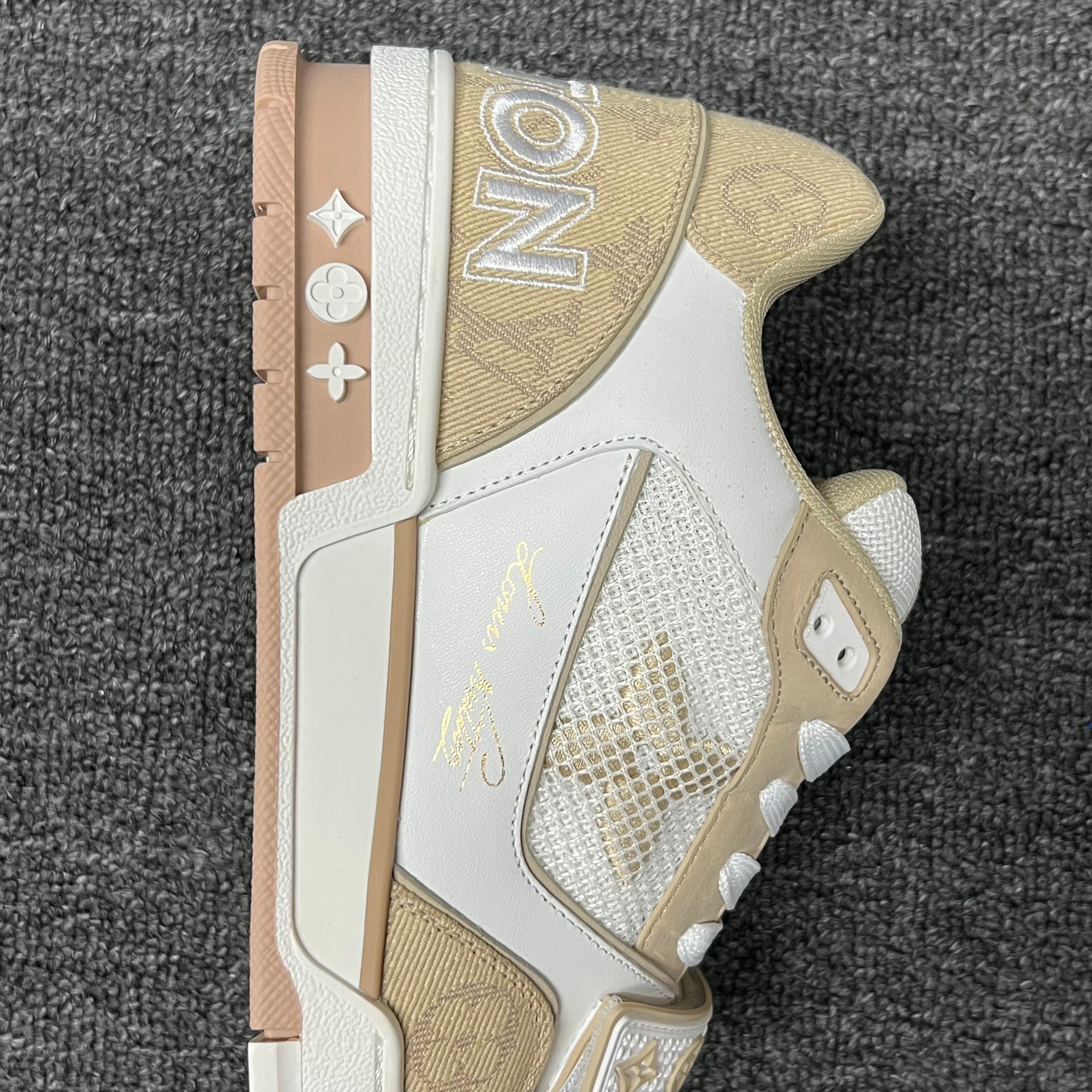 LOUIS VUITTON BOARD SKATES White-gray-beige