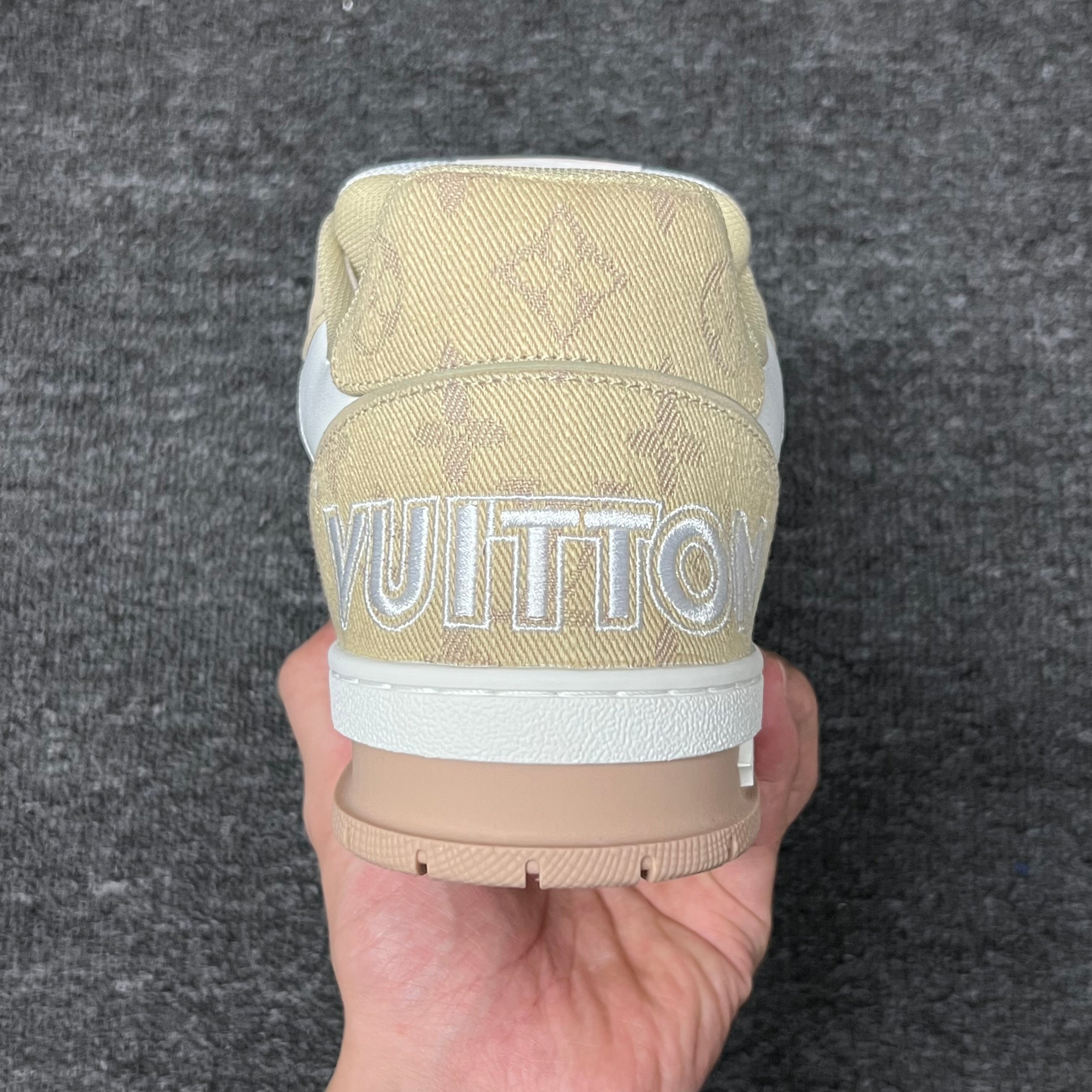 LOUIS VUITTON BOARD SKATES White-gray-beige