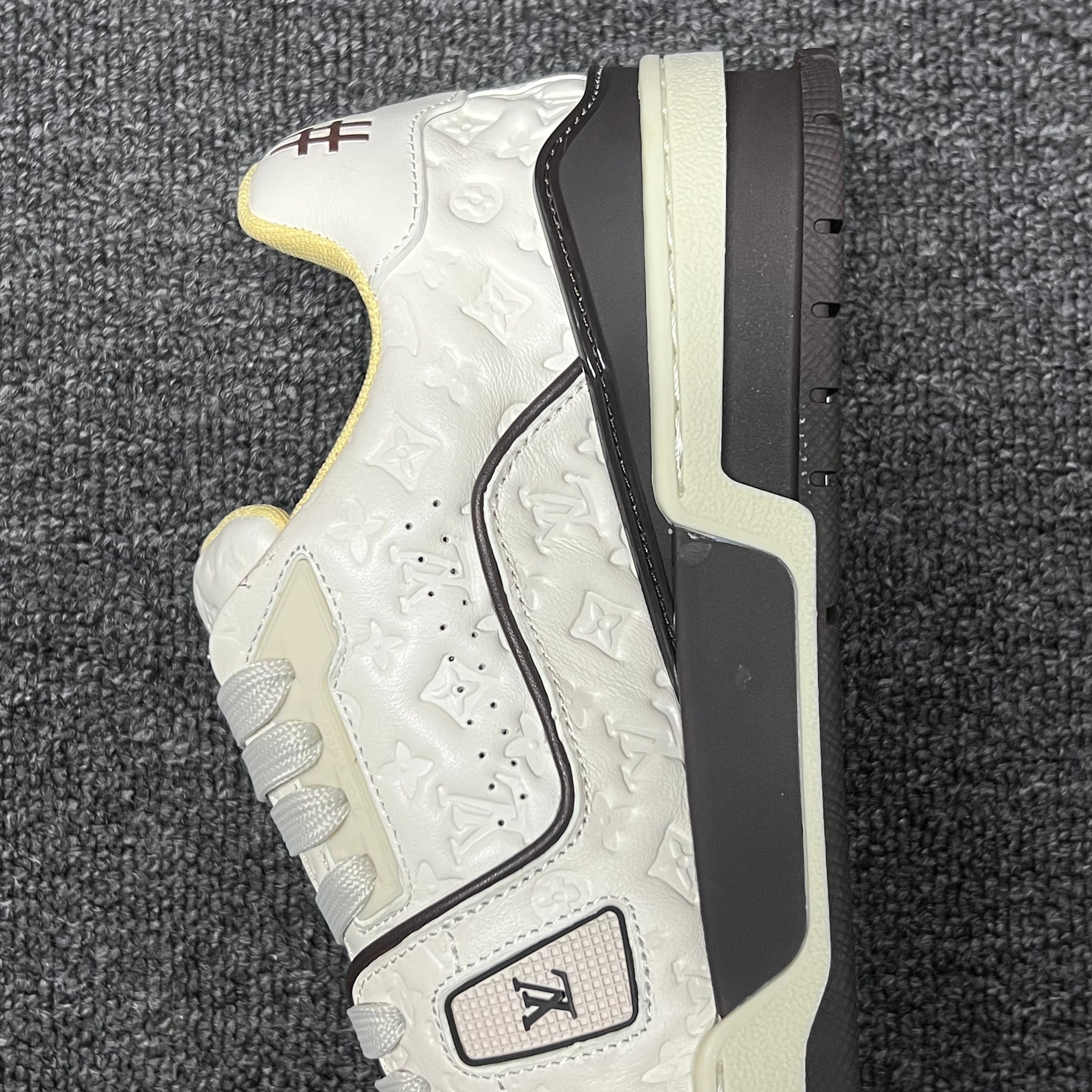 LOUIS VUITTON BOARD SKATES White ash