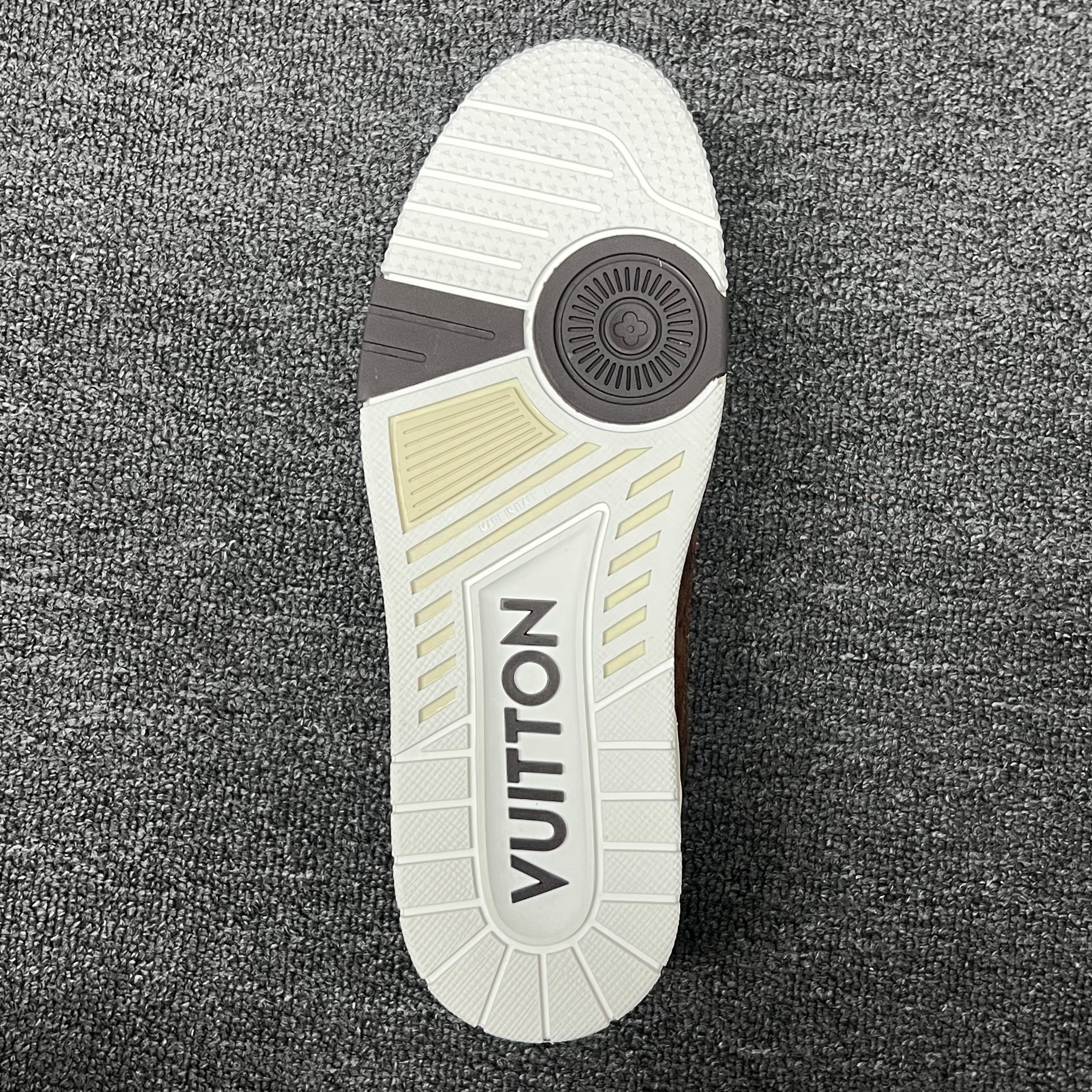 LOUIS VUITTON BOARD SKATES White-brown