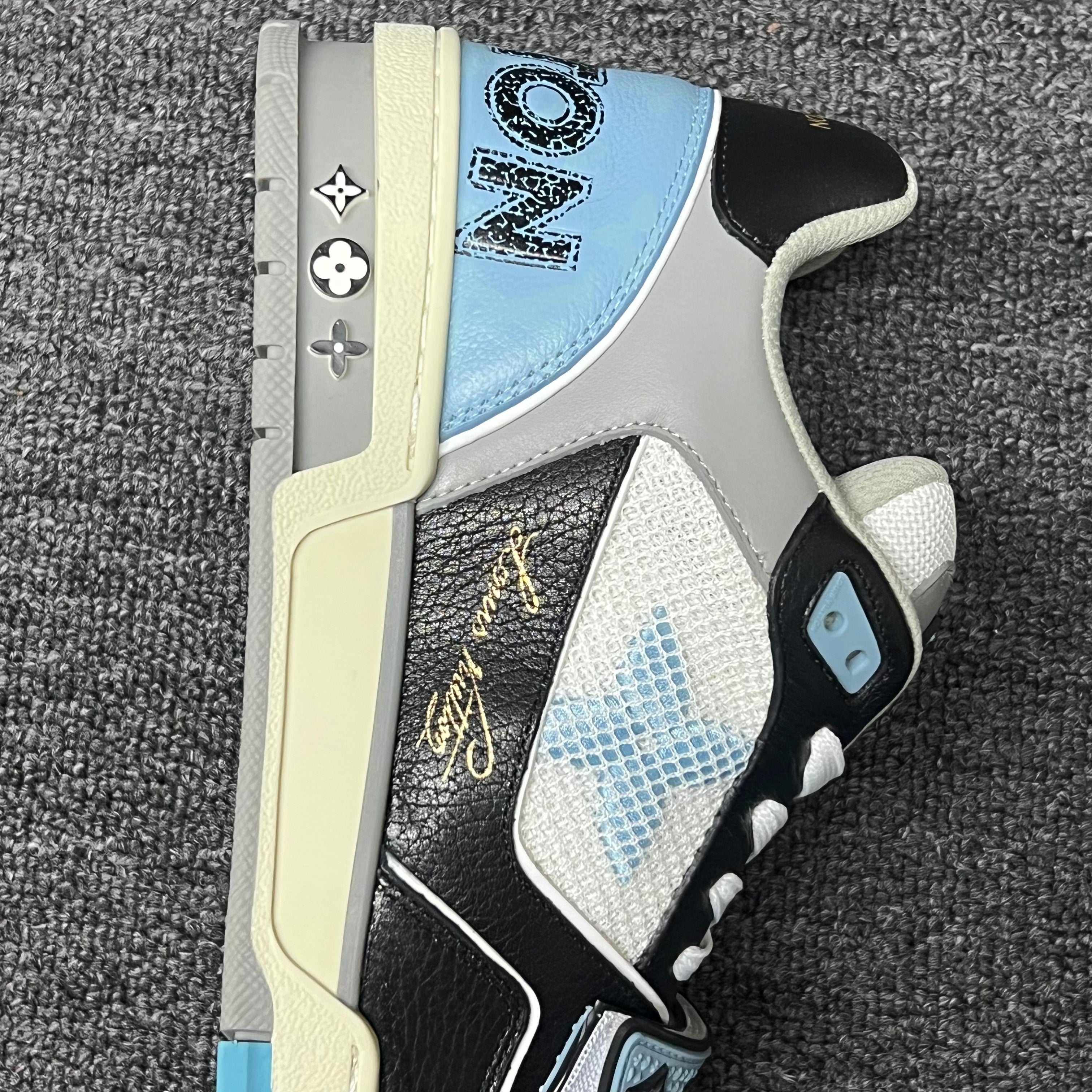 LOUIS VUITTON BOARD SKATES Gray-white-black