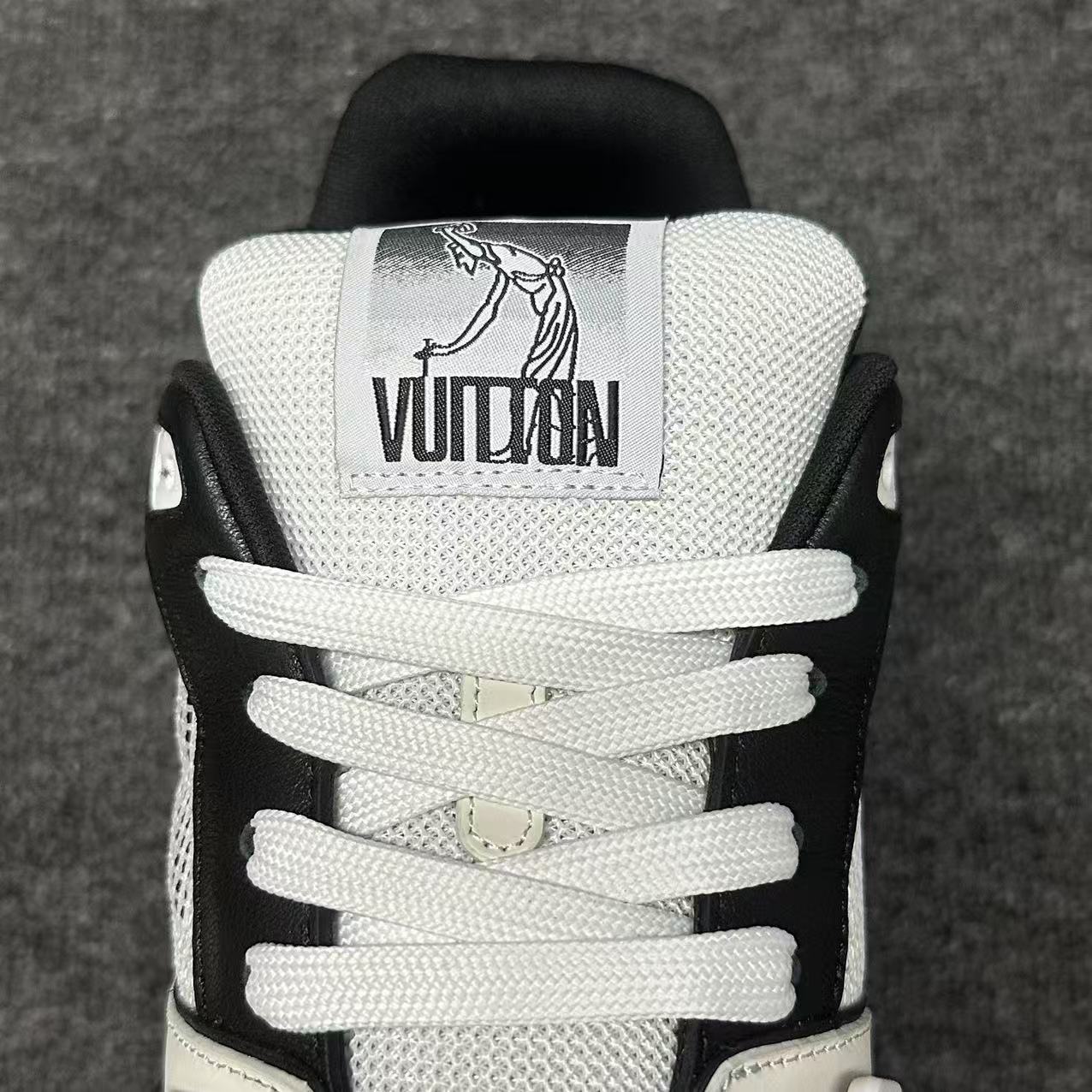 LOUIS VUITTON BOARD SKATES White-black