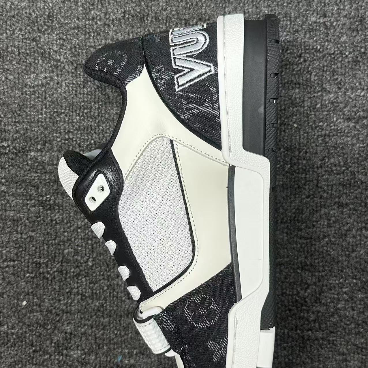 LOUIS VUITTON BOARD SKATES White-black