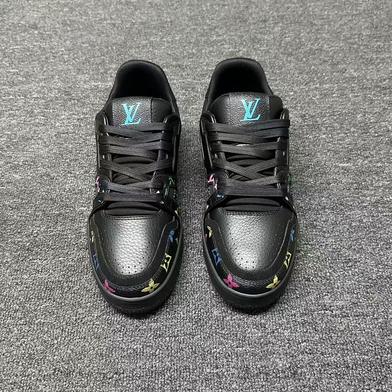 LOUIS VUITTON BOARD SKATES black