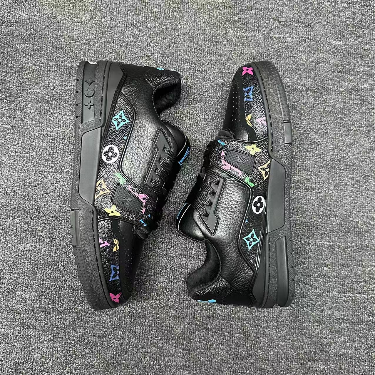 LOUIS VUITTON BOARD SKATES black