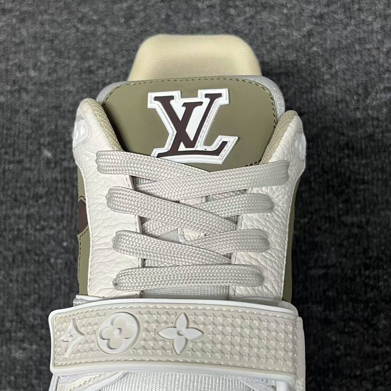 LOUIS VUITTON BOARD SKATES White and green