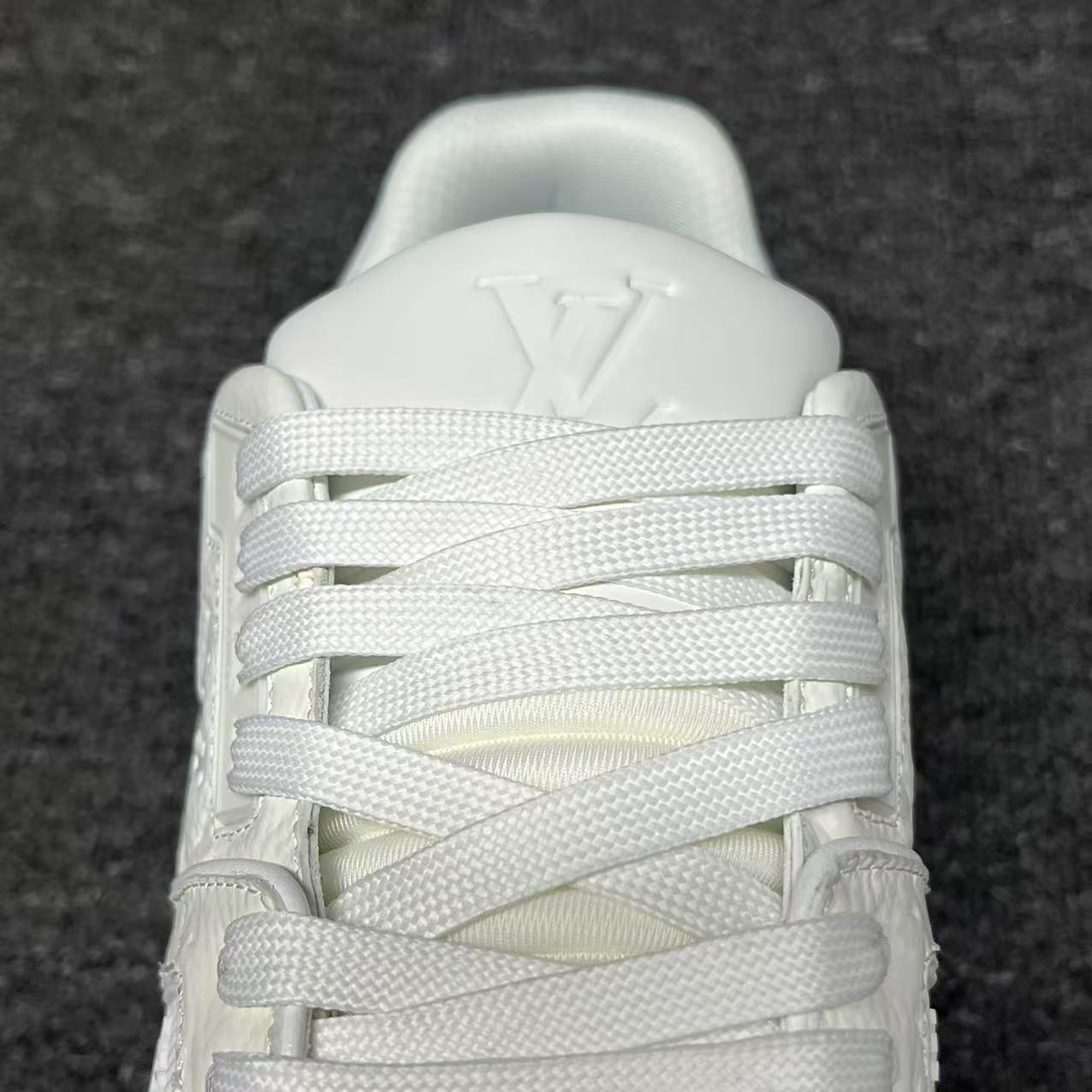 LOUIS VUITTON BOARD SKATES white