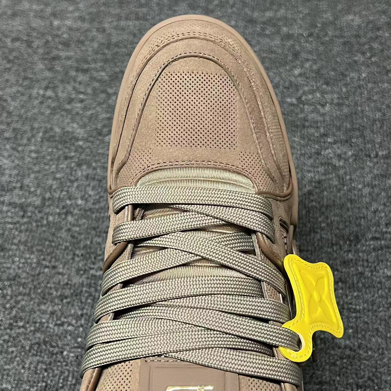 LOUIS VUITTON BOARD SKATES Light brown