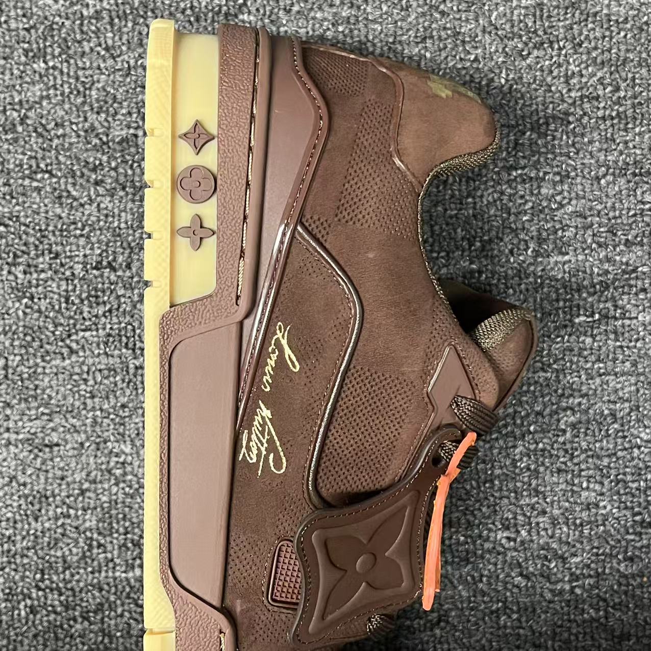 LOUIS VUITTON BOARD SKATES Dark brown