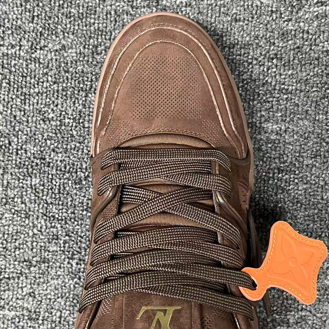LOUIS VUITTON BOARD SKATES Dark brown
