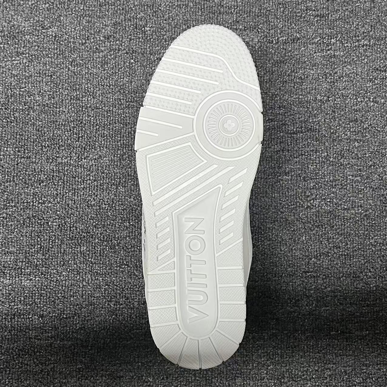 LOUIS VUITTON BOARD SKATES White Cowboy