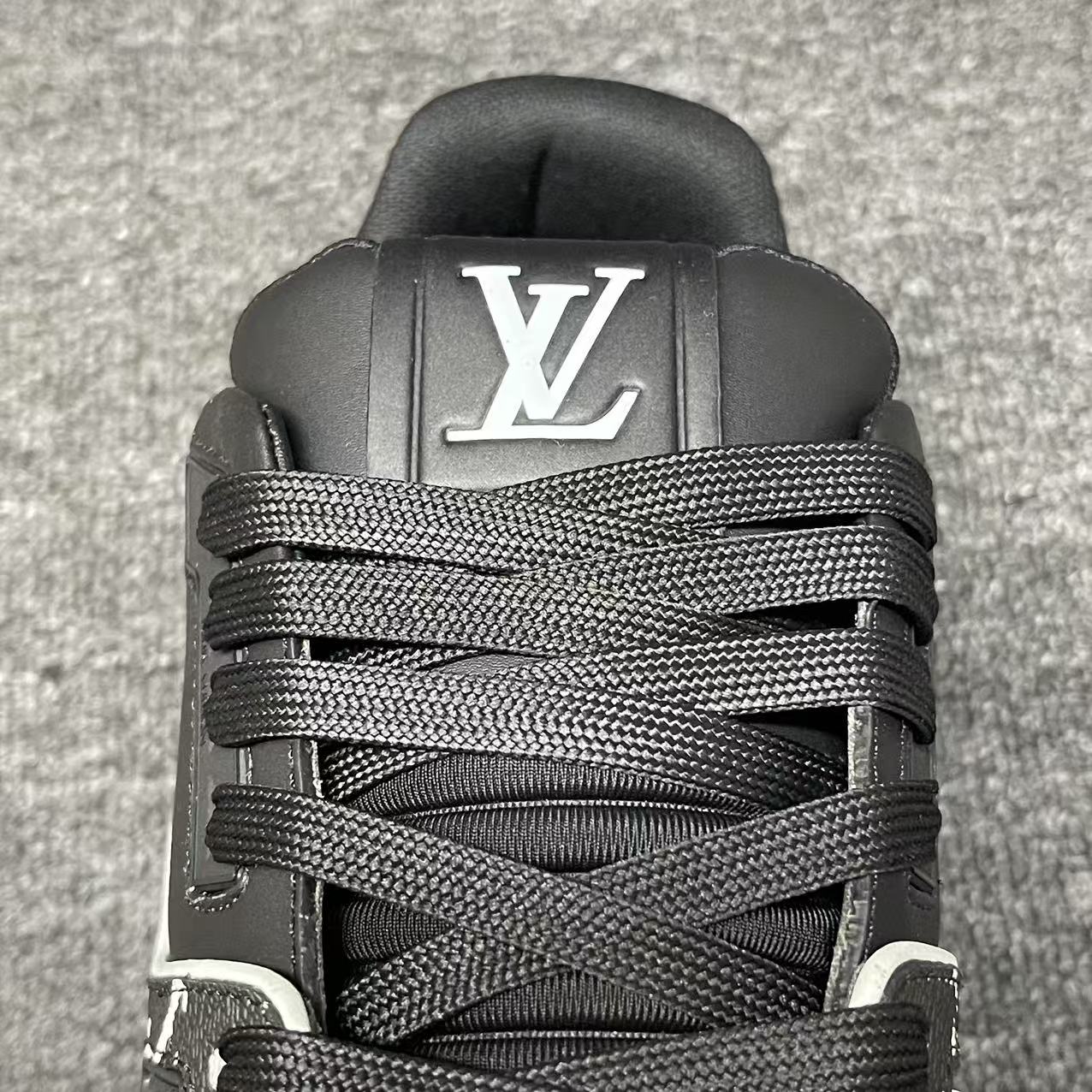 LOUIS VUITTON BOARD SKATES black and white