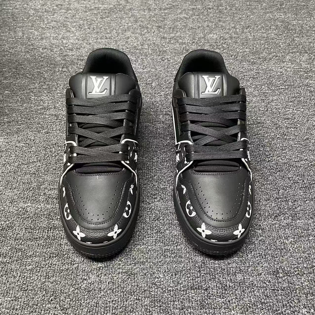 LOUIS VUITTON BOARD SKATES black and white