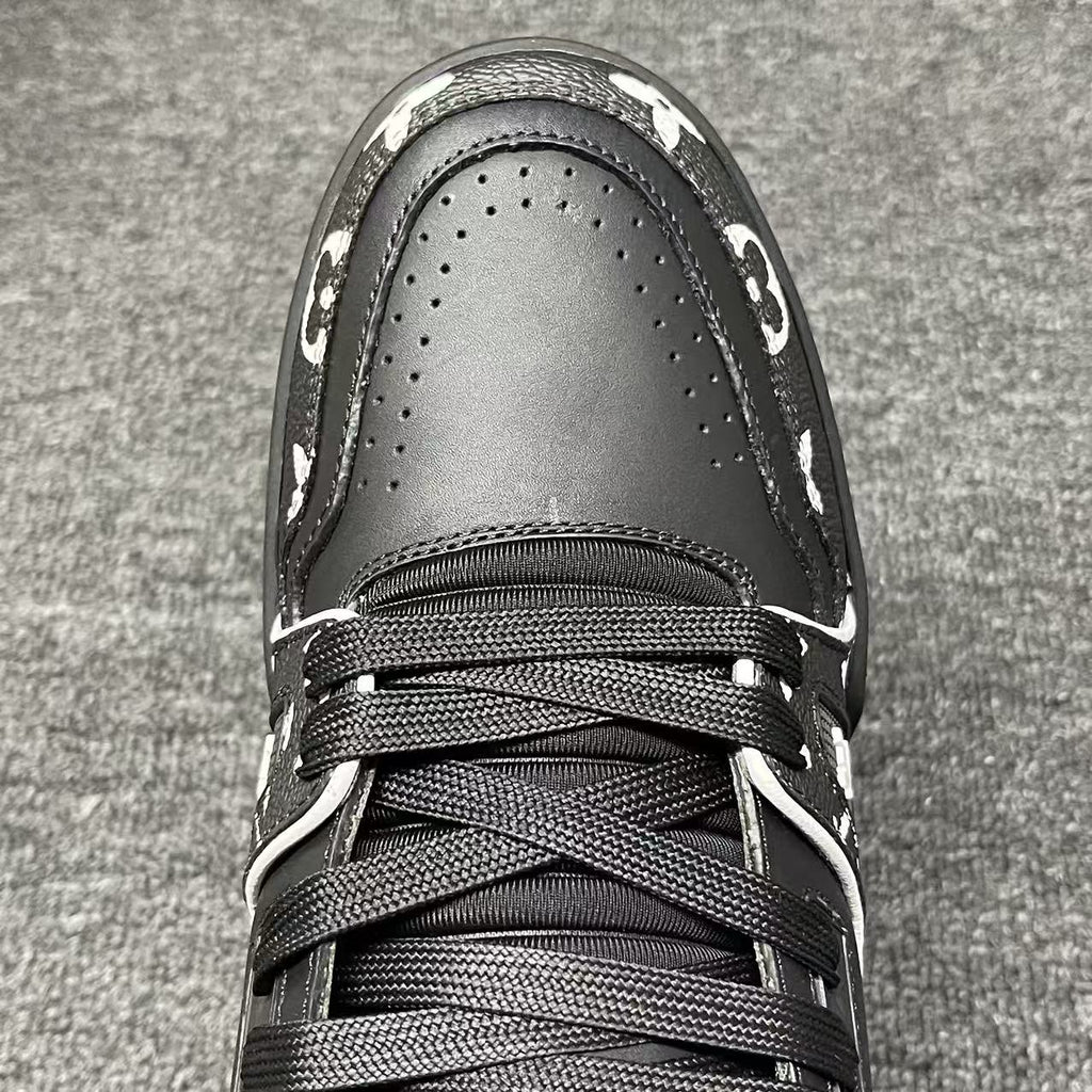 LOUIS VUITTON BOARD SKATES black and white