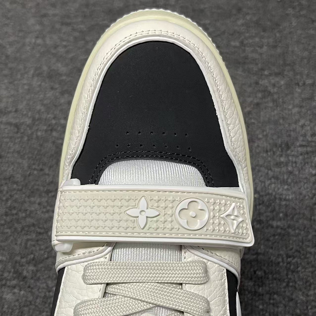 LOUIS VUITTON BOARD SKATES black and white