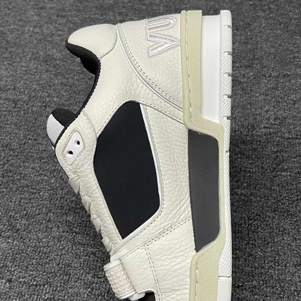 LOUIS VUITTON BOARD SKATES black and white