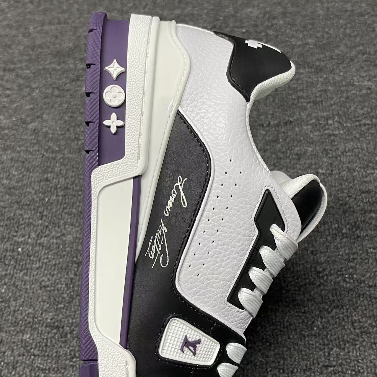 LOUIS VUITTON BOARD SKATES Black, white, and purple