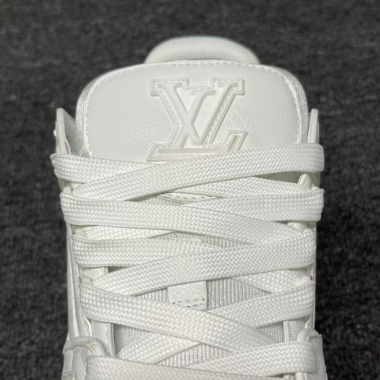 LOUIS VUITTON BOARD SKATES Bai Manyin